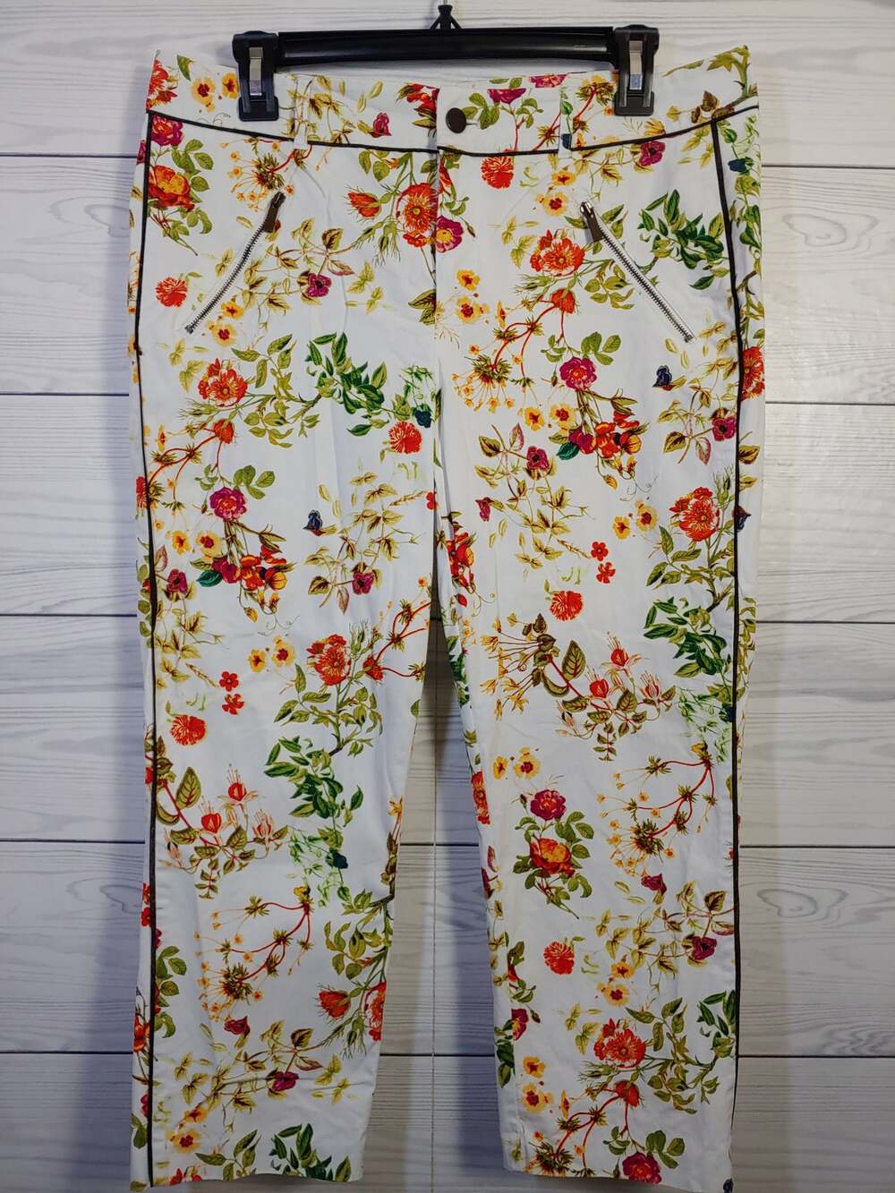 Womens Disney Alice Through the Looking Glass Capri size 8